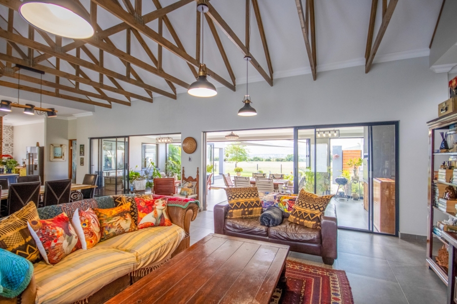 3 Bedroom Property for Sale in WestLake Country Safari Estate North West